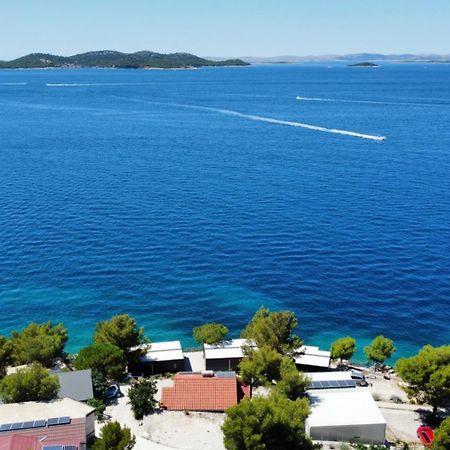 Hipo Camp Mobil Home Arta Pakostane Bagian luar foto