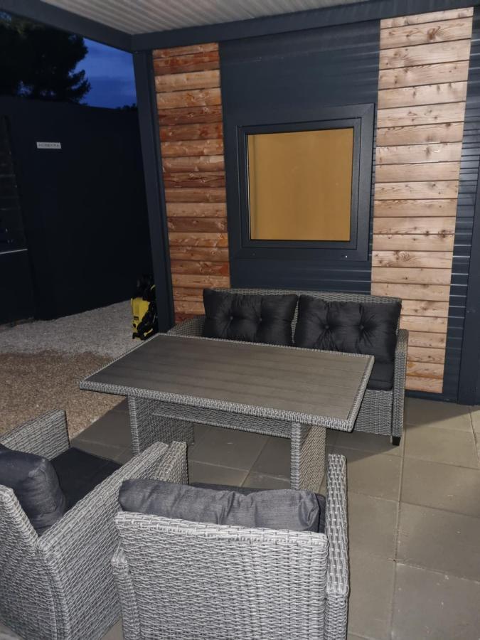 Hipo Camp Mobil Home Arta Pakostane Bagian luar foto