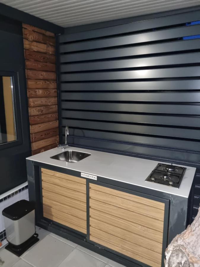 Hipo Camp Mobil Home Arta Pakostane Bagian luar foto