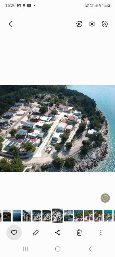 Hipo Camp Mobil Home Arta Pakostane Bagian luar foto