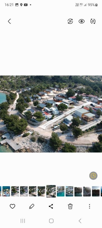 Hipo Camp Mobil Home Arta Pakostane Bagian luar foto