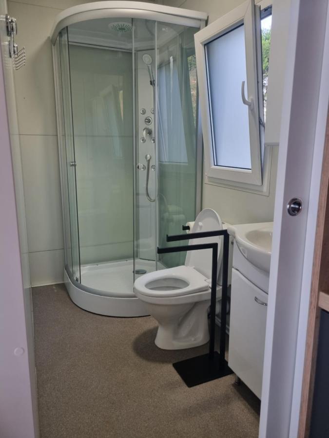 Hipo Camp Mobil Home Arta Pakostane Bagian luar foto