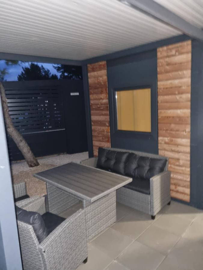 Hipo Camp Mobil Home Arta Pakostane Bagian luar foto