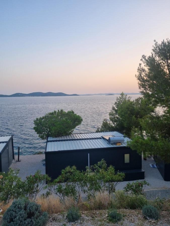 Hipo Camp Mobil Home Arta Pakostane Bagian luar foto
