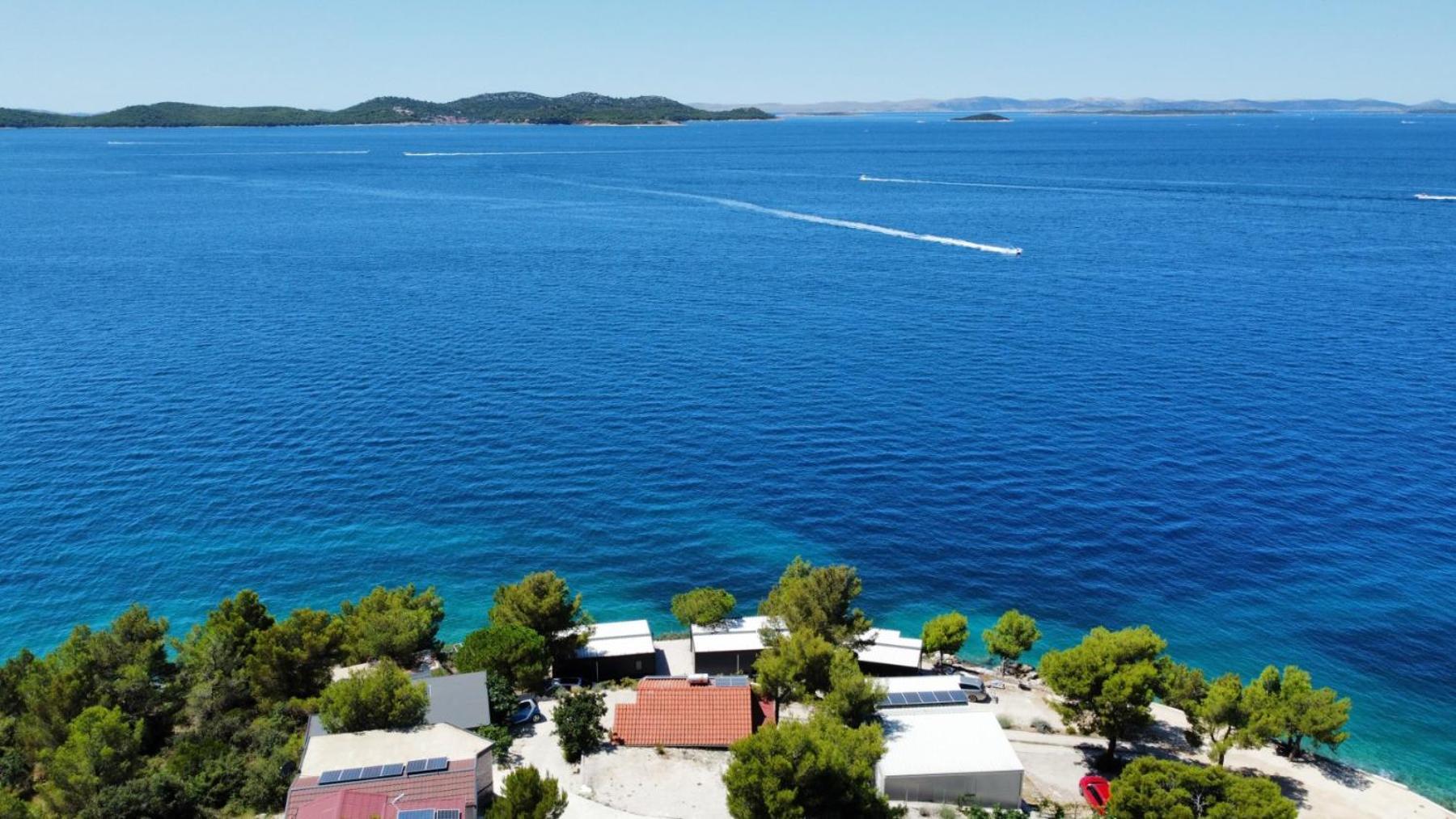Hipo Camp Mobil Home Arta Pakostane Bagian luar foto